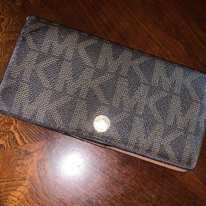 Michael Kors wallet